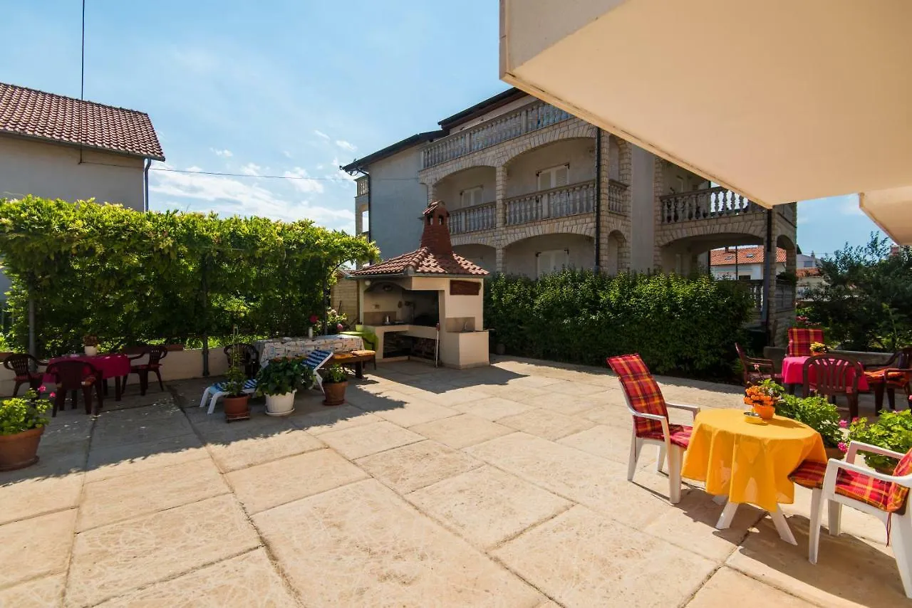 Affittacamere Apartmani Eda Zara