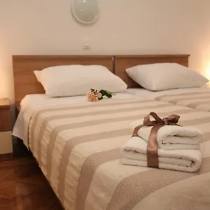  Apartament Vincent Apt. In Old Town Centre